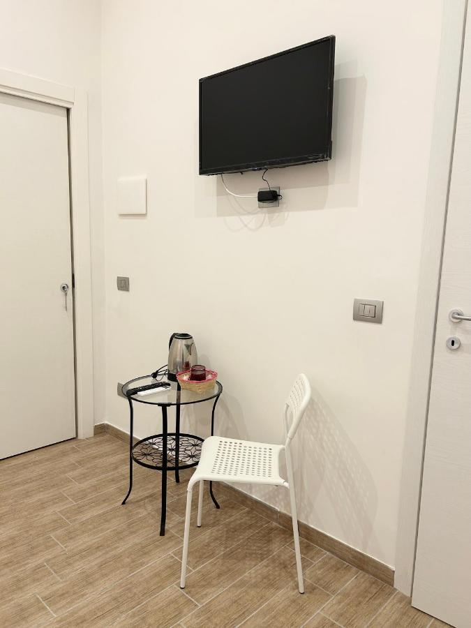 Savastano House Duomo Hotel Napoli Bagian luar foto