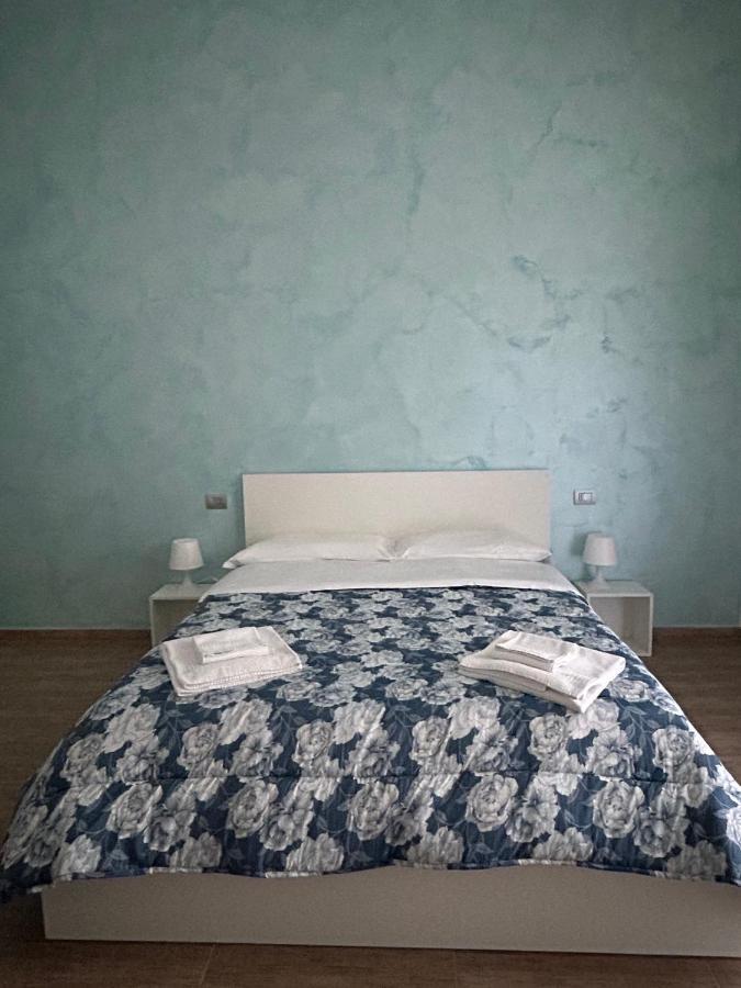 Savastano House Duomo Hotel Napoli Bagian luar foto