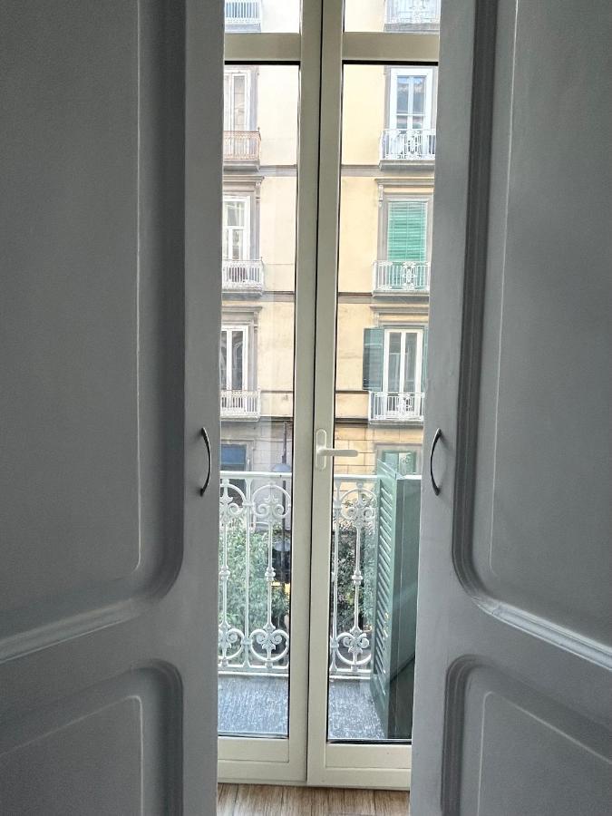 Savastano House Duomo Hotel Napoli Bagian luar foto