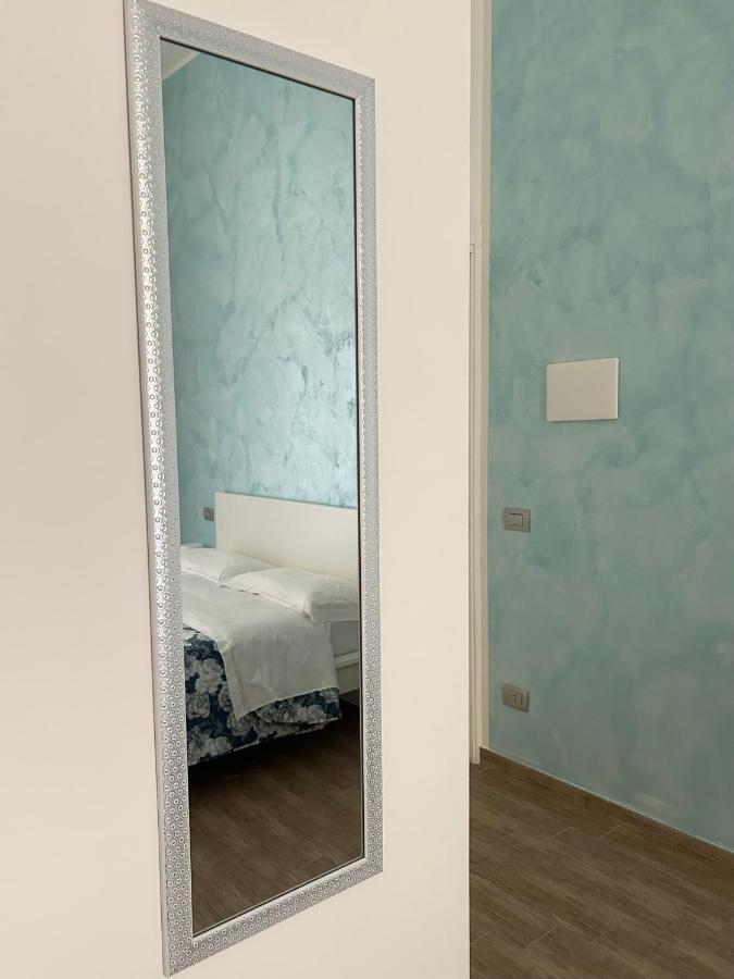 Savastano House Duomo Hotel Napoli Bagian luar foto