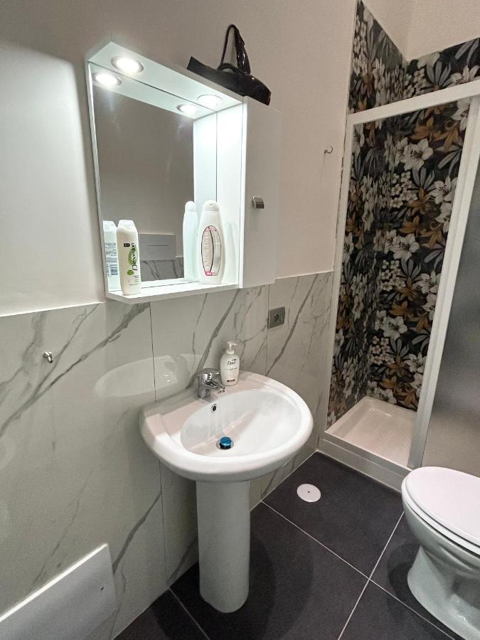 Savastano House Duomo Hotel Napoli Bagian luar foto