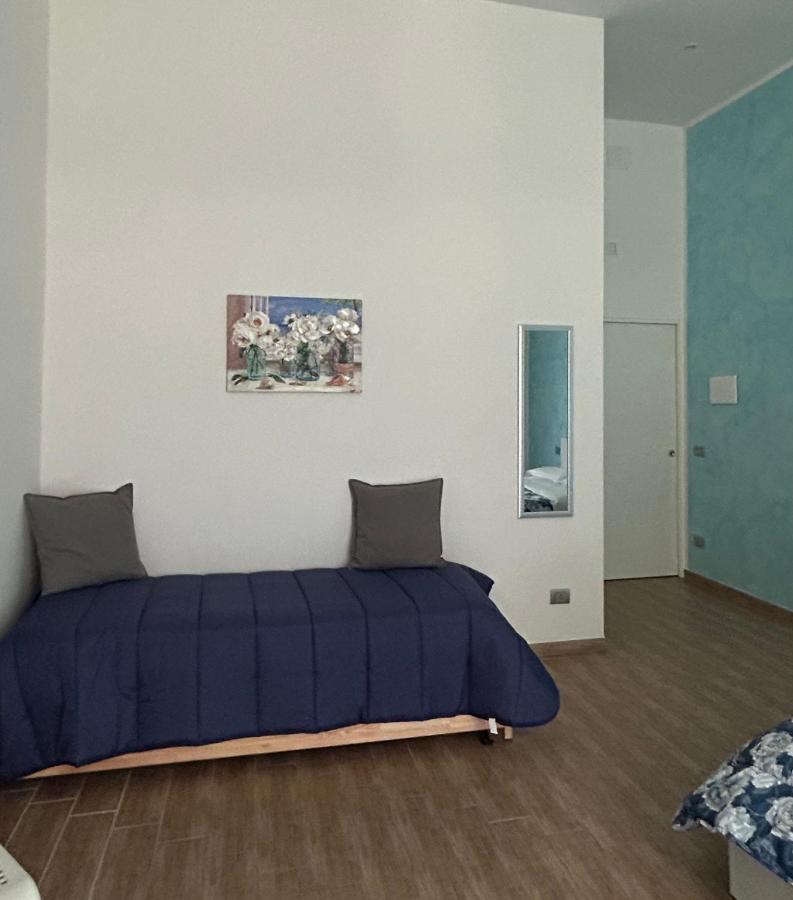 Savastano House Duomo Hotel Napoli Bagian luar foto